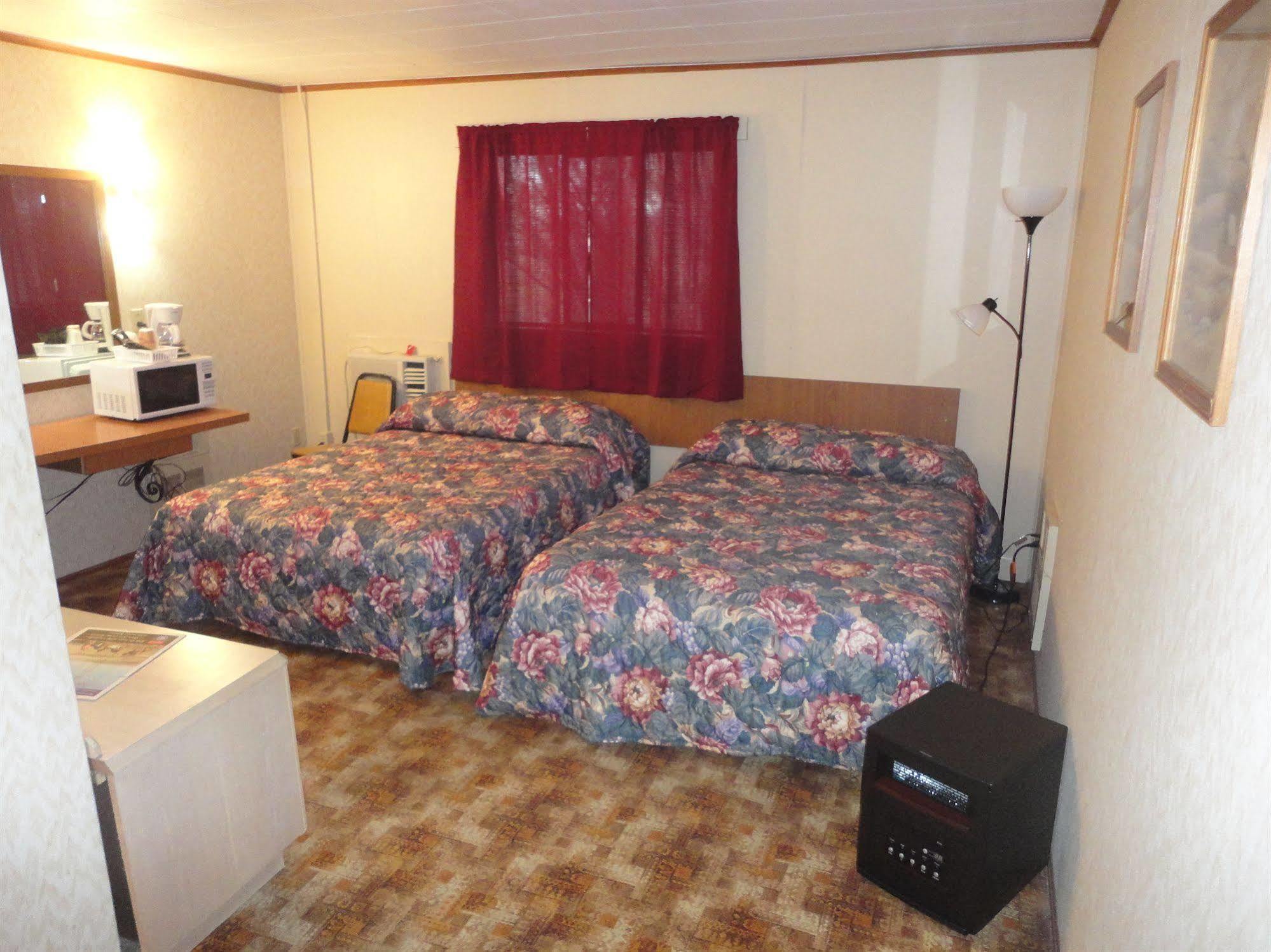 Empire Motel Saint Francis Eksteriør billede